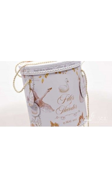 Trusou special creat pentru baieti gingas si elegant alb gold cu lebede Swan Boy 9